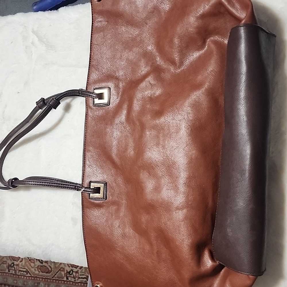 SATCHEL SHOULDER STRAP BAG -- LEATHER.